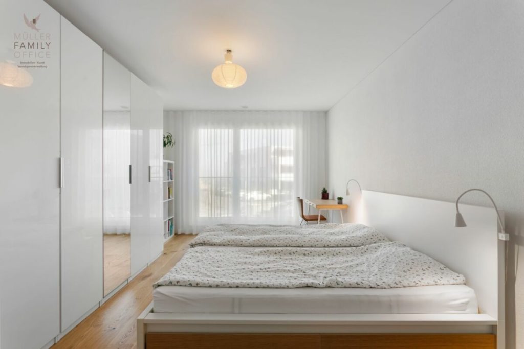 Neuwertige 5 1/2 Zimmer-Minergie-Wohnung mit grossem Balkon und hochwertigem Ausbau - Bild 11