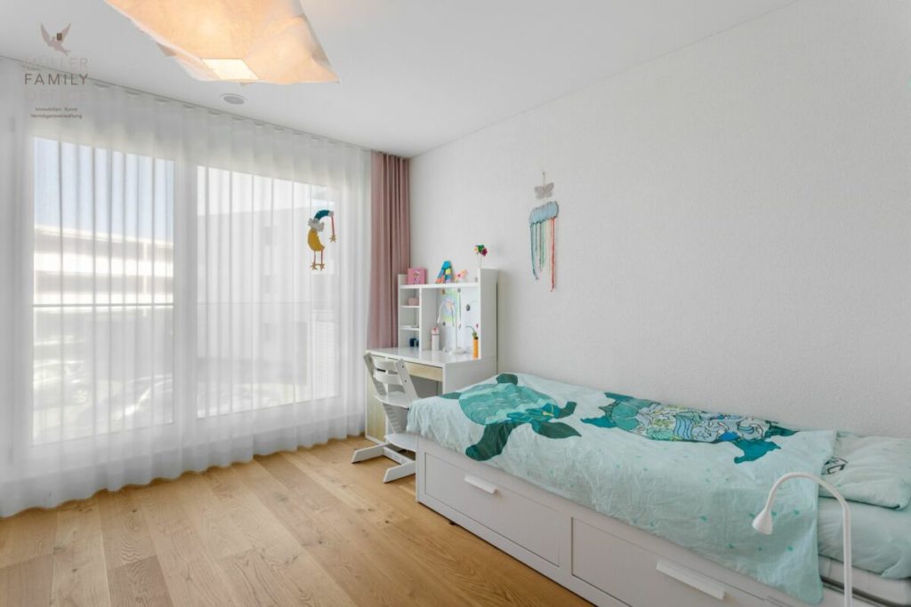 Neuwertige 5 1/2 Zimmer-Minergie-Wohnung mit grossem Balkon und hochwertigem Ausbau - Bild 12