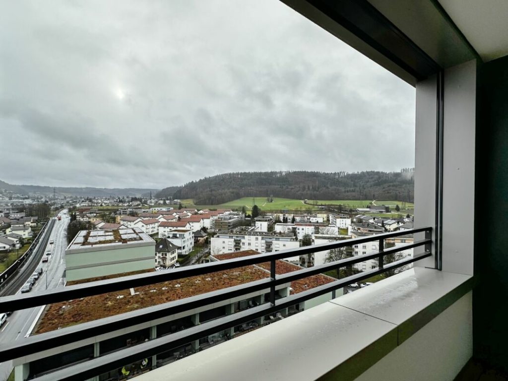 Exklusives Wohnen über den Dächern von Suhr - Bild 3