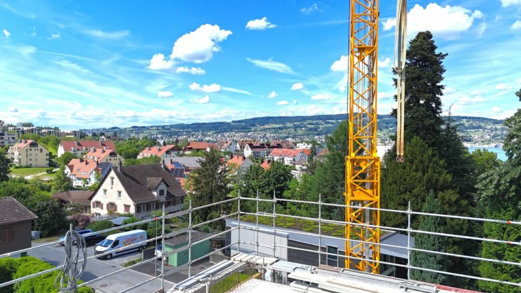 DIE KRÖNUNG DES HAUSES NIMMT FORM AN - DACHWOHNUNG IM BAU - Bild 9