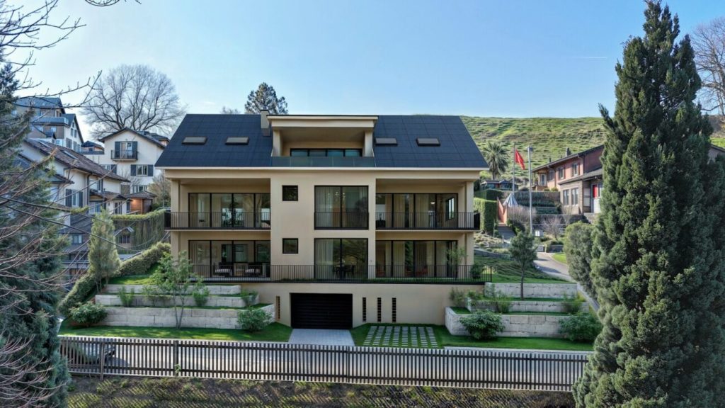 DIE KRÖNUNG DES HAUSES NIMMT FORM AN - DACHWOHNUNG IM BAU - Bild 12